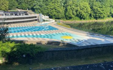 Vous venez profiter de notre superbe piscine en plein air ?